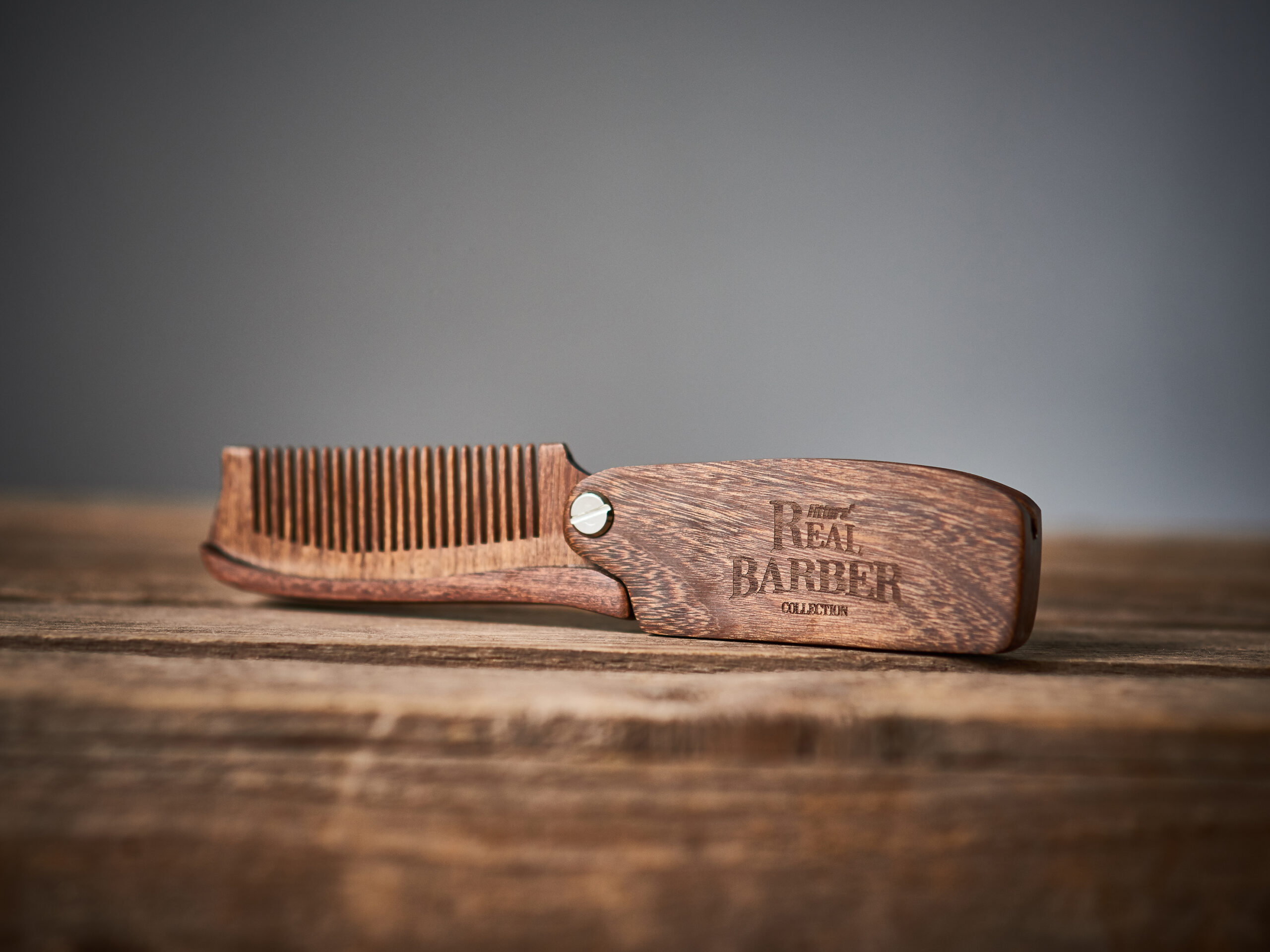 FITTERS_RealBarber_Faltkamm_03 Klappkamm Sucupira Holz
